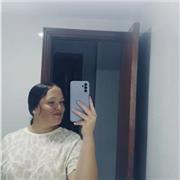 Me llamo Alicia soy responsable y quiero dar clases a niños, soy amable y quiero que los niños/as se sientan en un lugar seguro.